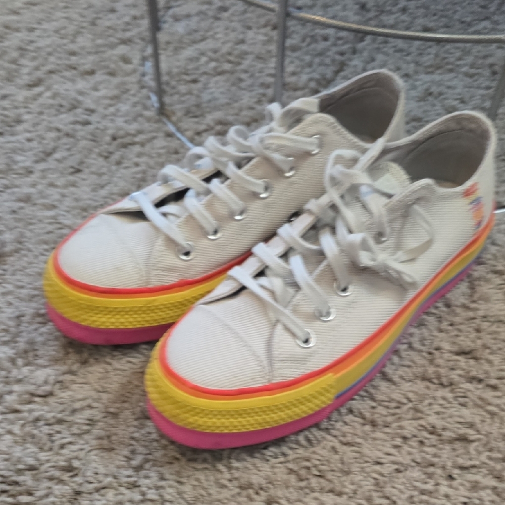 Colorful Canvas Sneakers - Picture 4 of 7